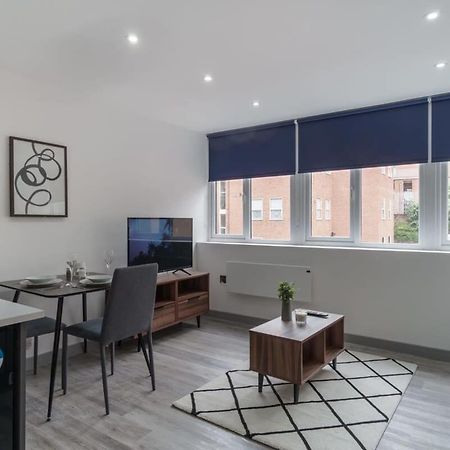 Contemporary 1 Bedroom Preston Apartment Exterior photo