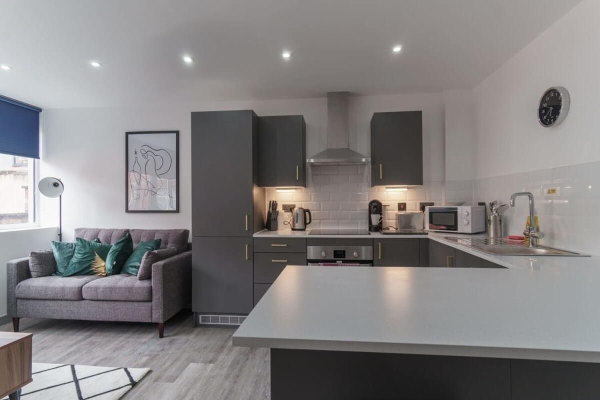 Contemporary 1 Bedroom Preston Apartment Exterior photo