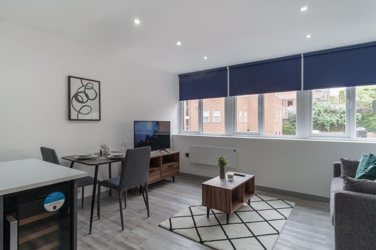 Contemporary 1 Bedroom Preston Apartment Exterior photo